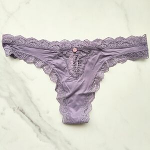 NWT VICTORIA'S SECRET DREAM ANGELS LACE-TRIM THONG PANTY IN FROZEN PLUM S/M/L/XL